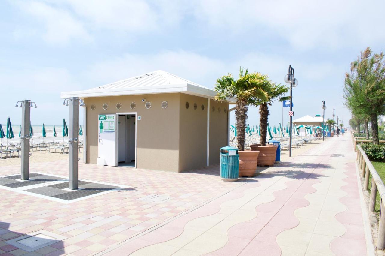 App4Rent - Villa Cristina 5 - Rinnovato Lido di Jesolo Kültér fotó